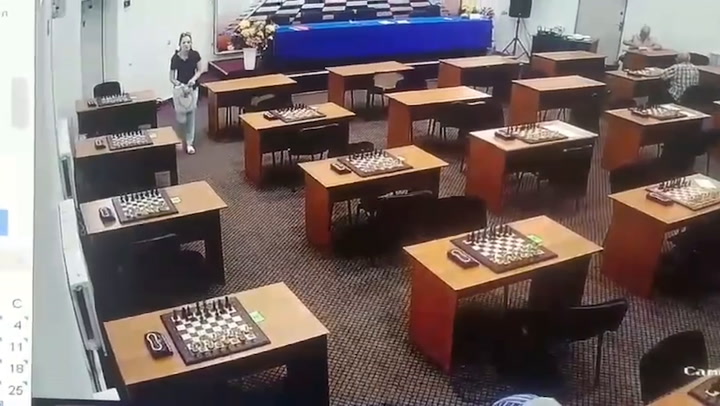 令人震惊的一幕：俄罗斯国际象棋明星因个人敌意向对手投毒汞